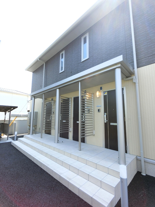 18/24 エントランス