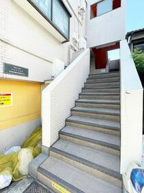 16/20 エントランス