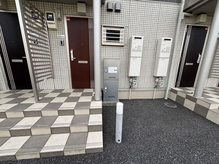 18/22 エントランス