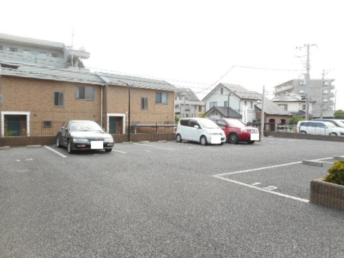 17/17 駐車場