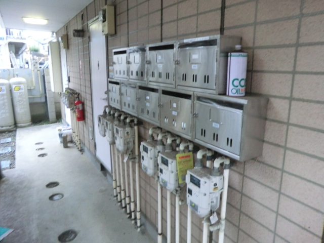 21/30 エントランス