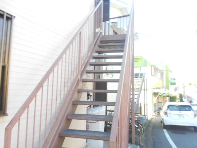 24/30 エントランス