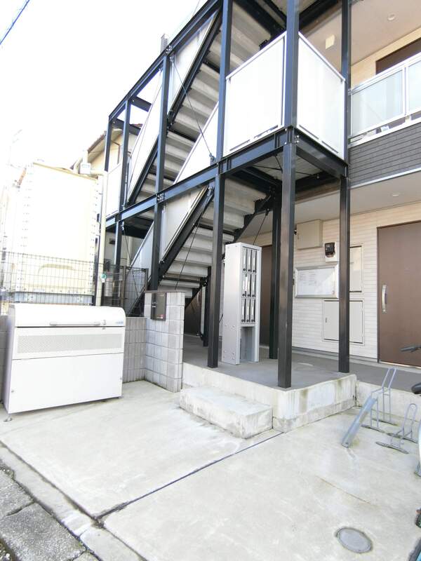 19/29 エントランス