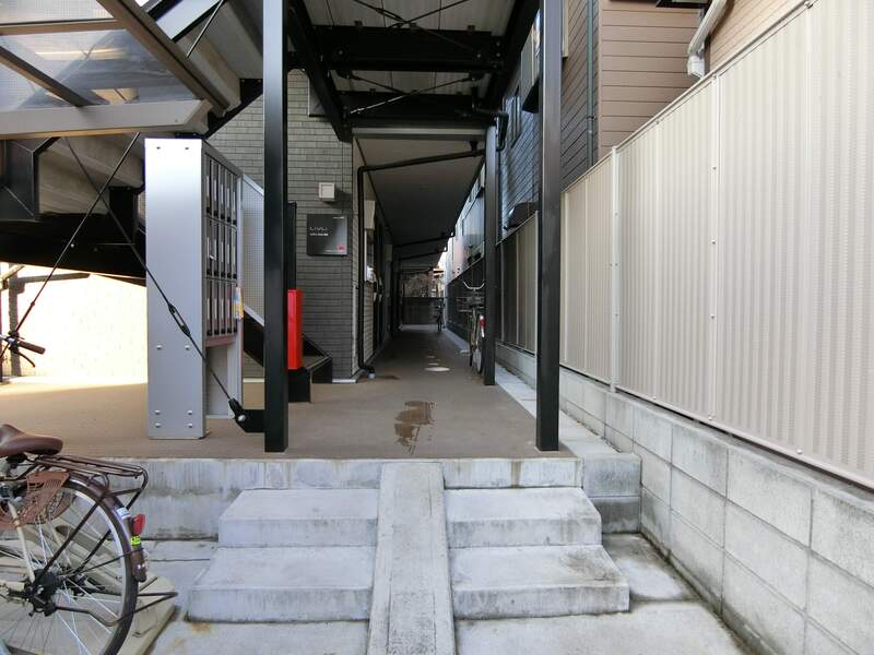 15/15 エントランス