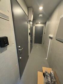 16/16 エントランス