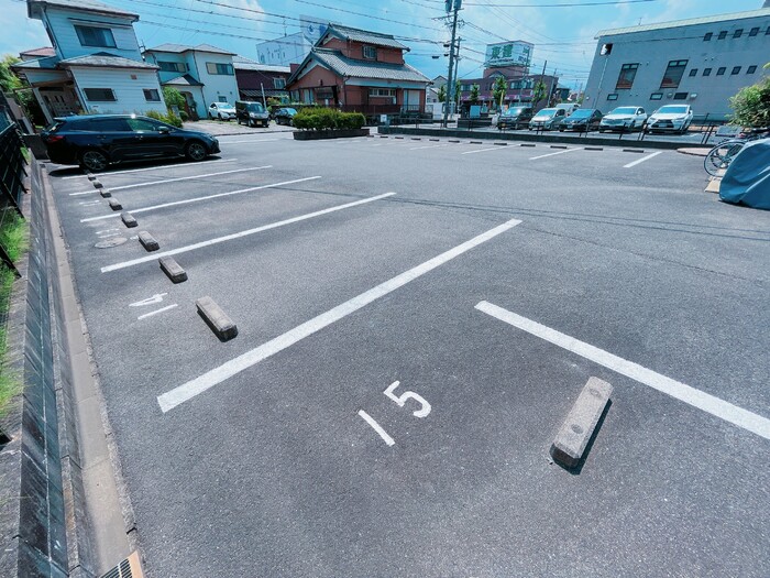 16/21 駐車場