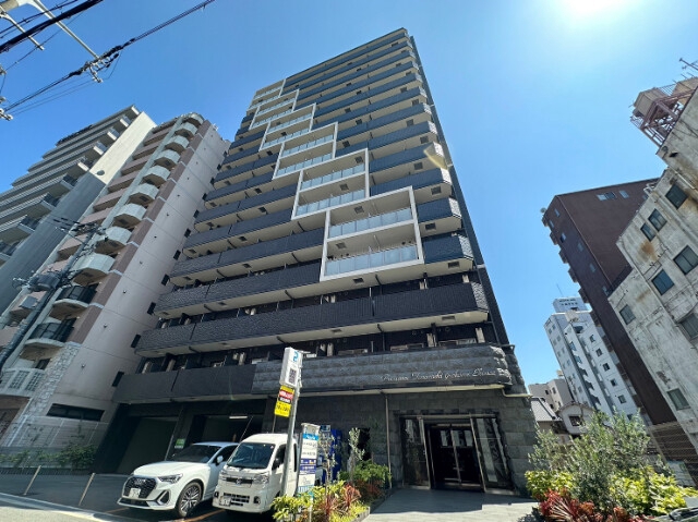 プレサンス谷町九丁目駅前外観写真