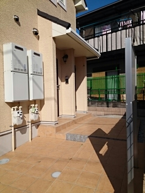 22/30 エントランス