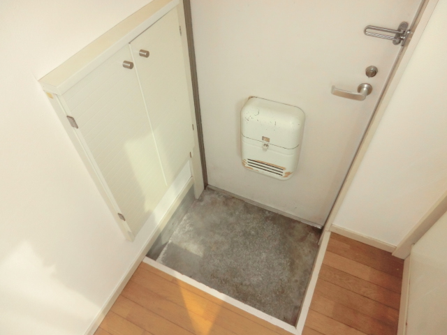 21/30 エントランス