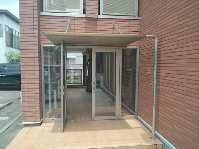 14/20 エントランス