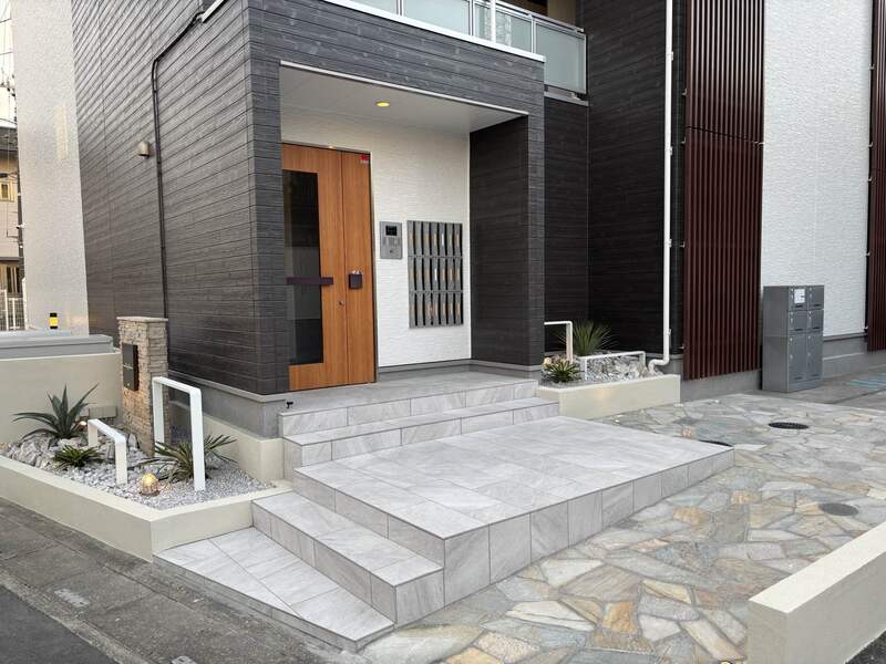 18/18 エントランス