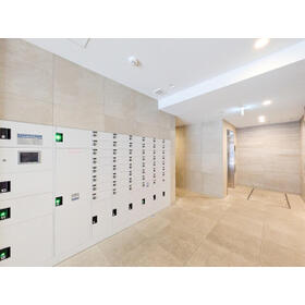 5/5 エントランス