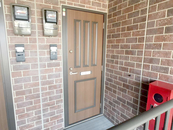 16/19 エントランス