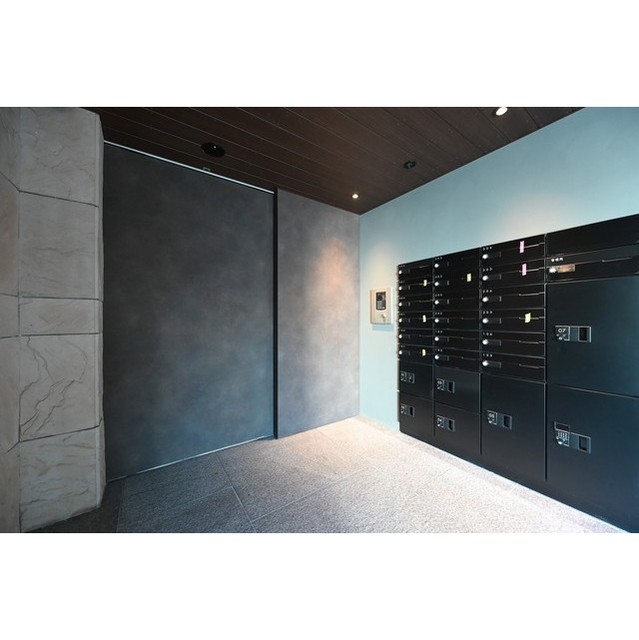 21/30 エントランス