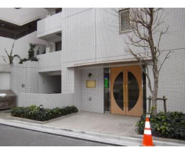 13/17 エントランス