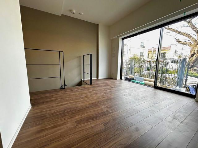 23/29 リビング/ダイニング