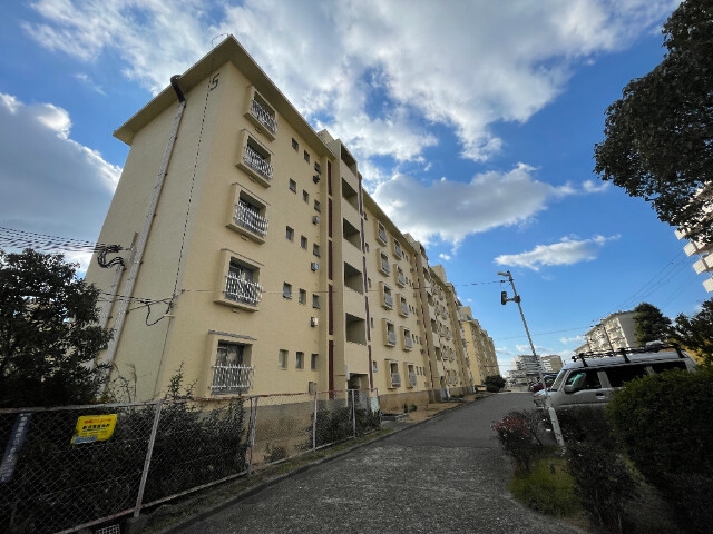 明舞第２団地5号棟外観写真
