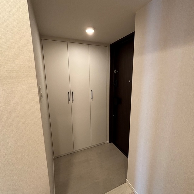 18/29 玄関