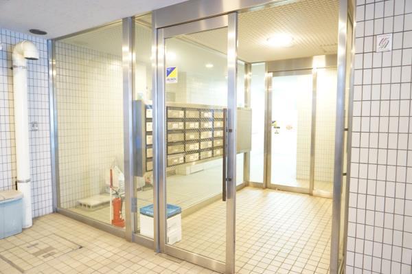 2/5 エントランス