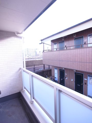 13/18 バルコニー