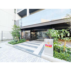 14/16 エントランス