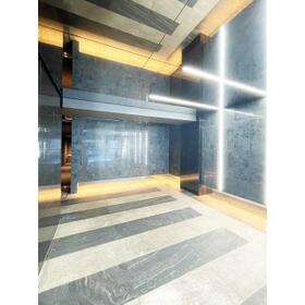 16/16 エントランス