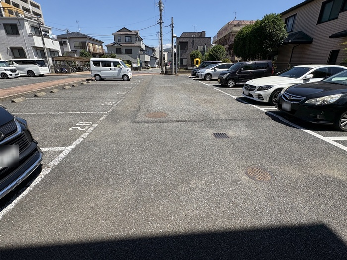 15/15 駐車場