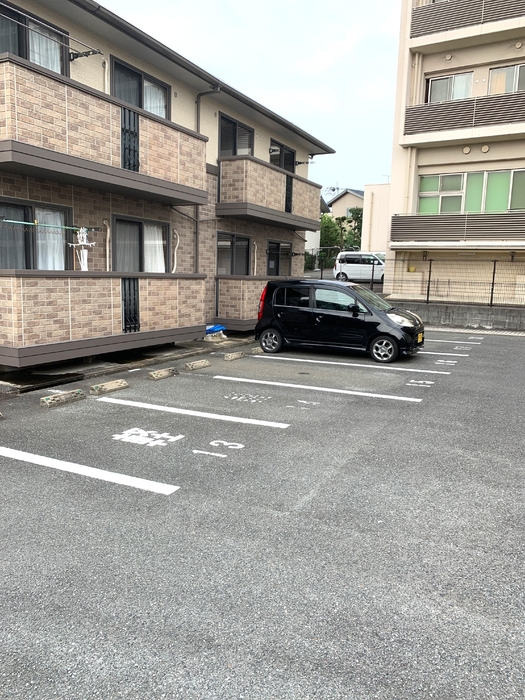 19/23 駐車場