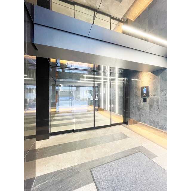 17/20 エントランス