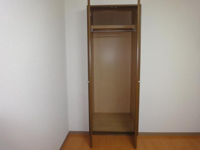 13/30 収納