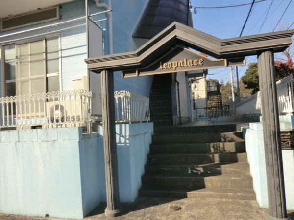 22/30 エントランス