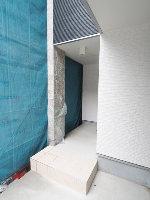 26/30 エントランス