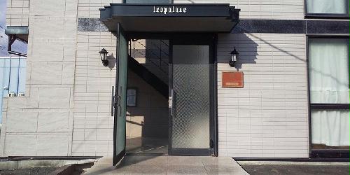 13/14 エントランス