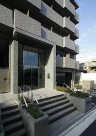 16/16 エントランス