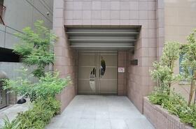 16/16 エントランス