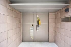 15/16 エントランス