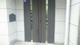 13/13 エントランス