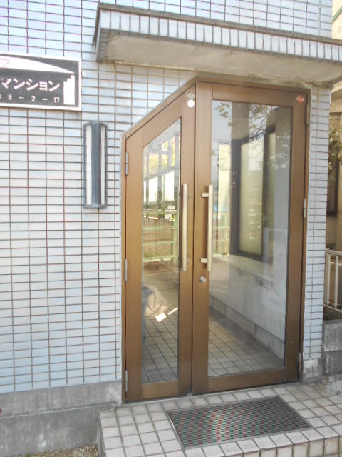 23/30 エントランス