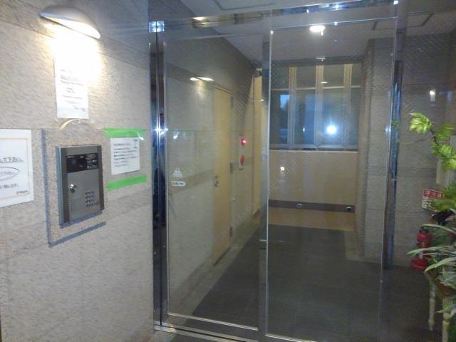 14/20 エントランス