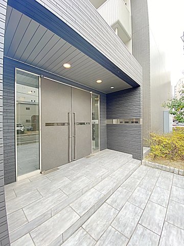 28/29 エントランス