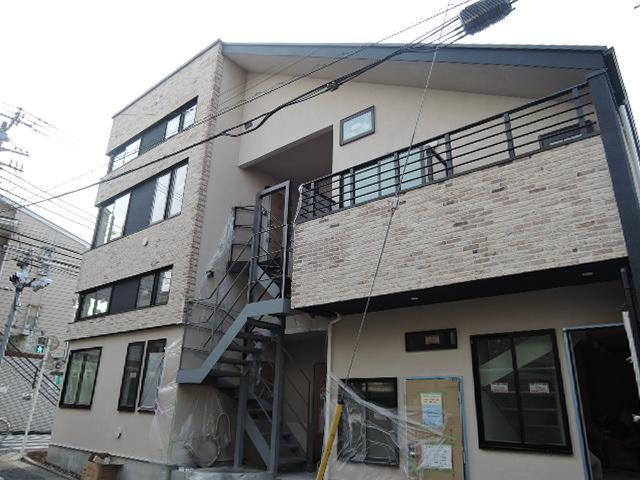 13/22 エントランス