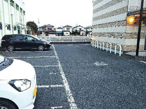 14/19 駐車場