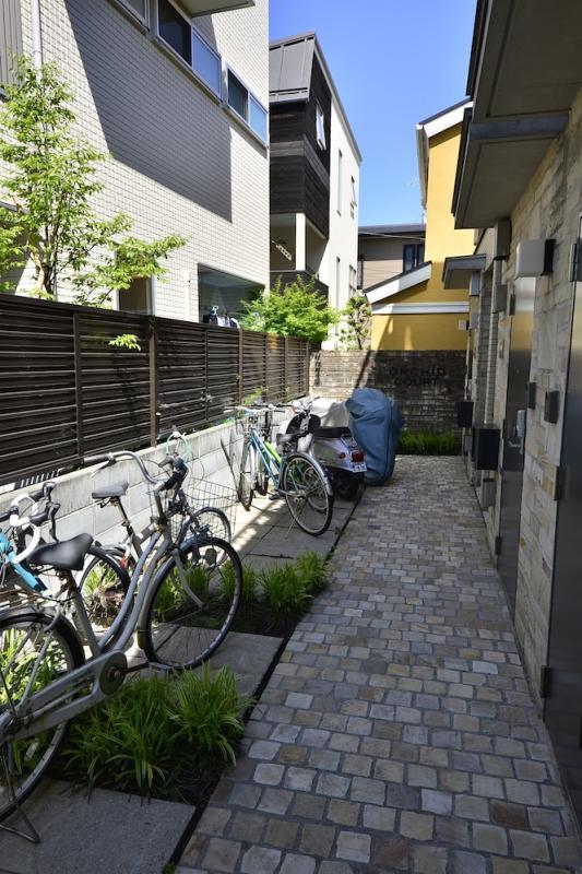 14/14 エントランス