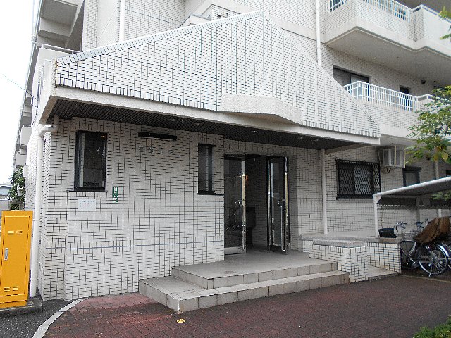 21/29 エントランス