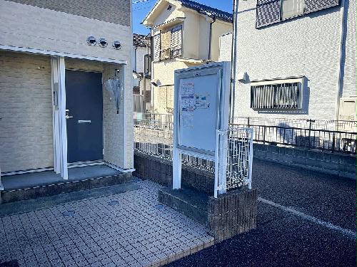 13/17 エントランス