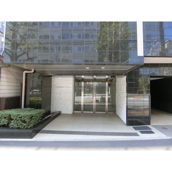 16/17 エントランス