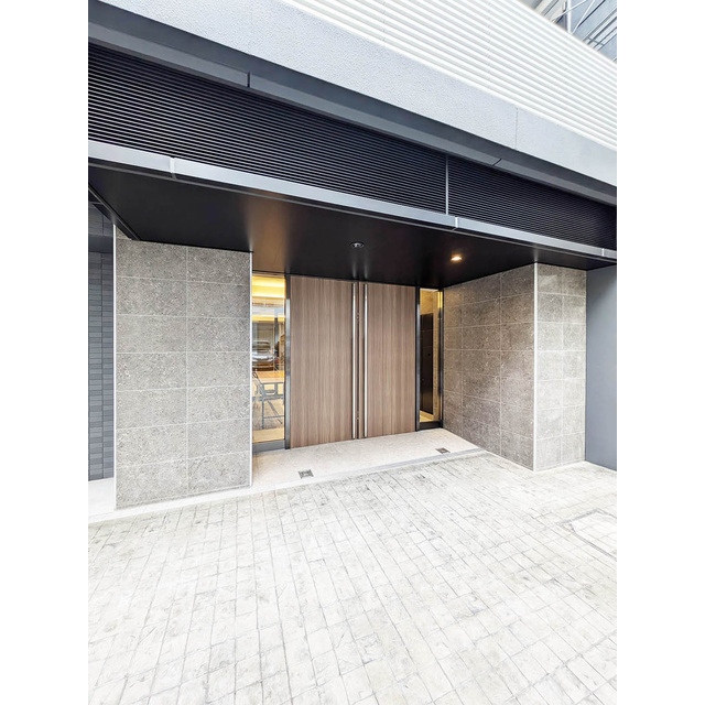 17/27 エントランス