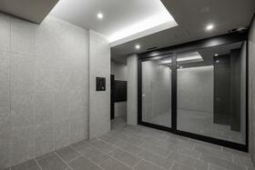 16/16 エントランス