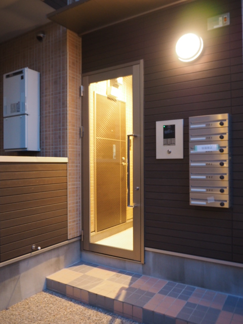 21/27 エントランス