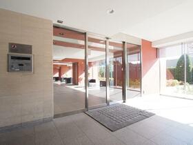 13/13 エントランス